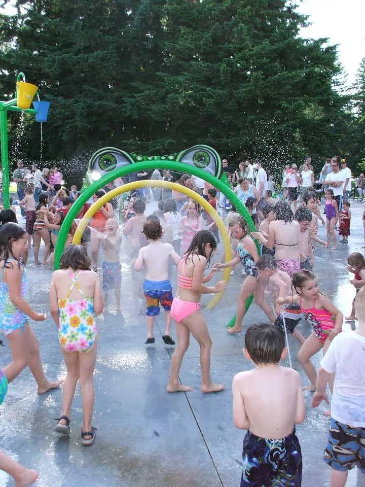 Official image associated with Oregon City's spray parks page.