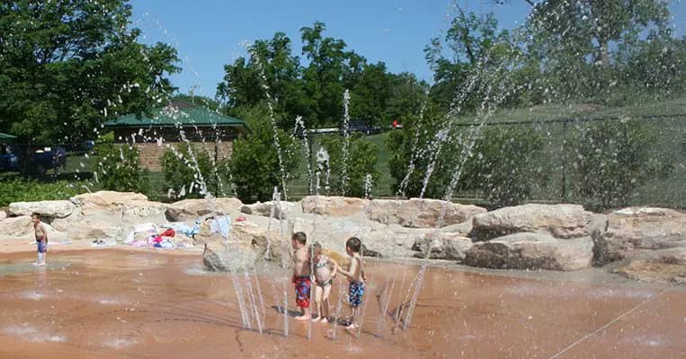 Stephens Lake Beach (Unguarded) and Spraygrounds