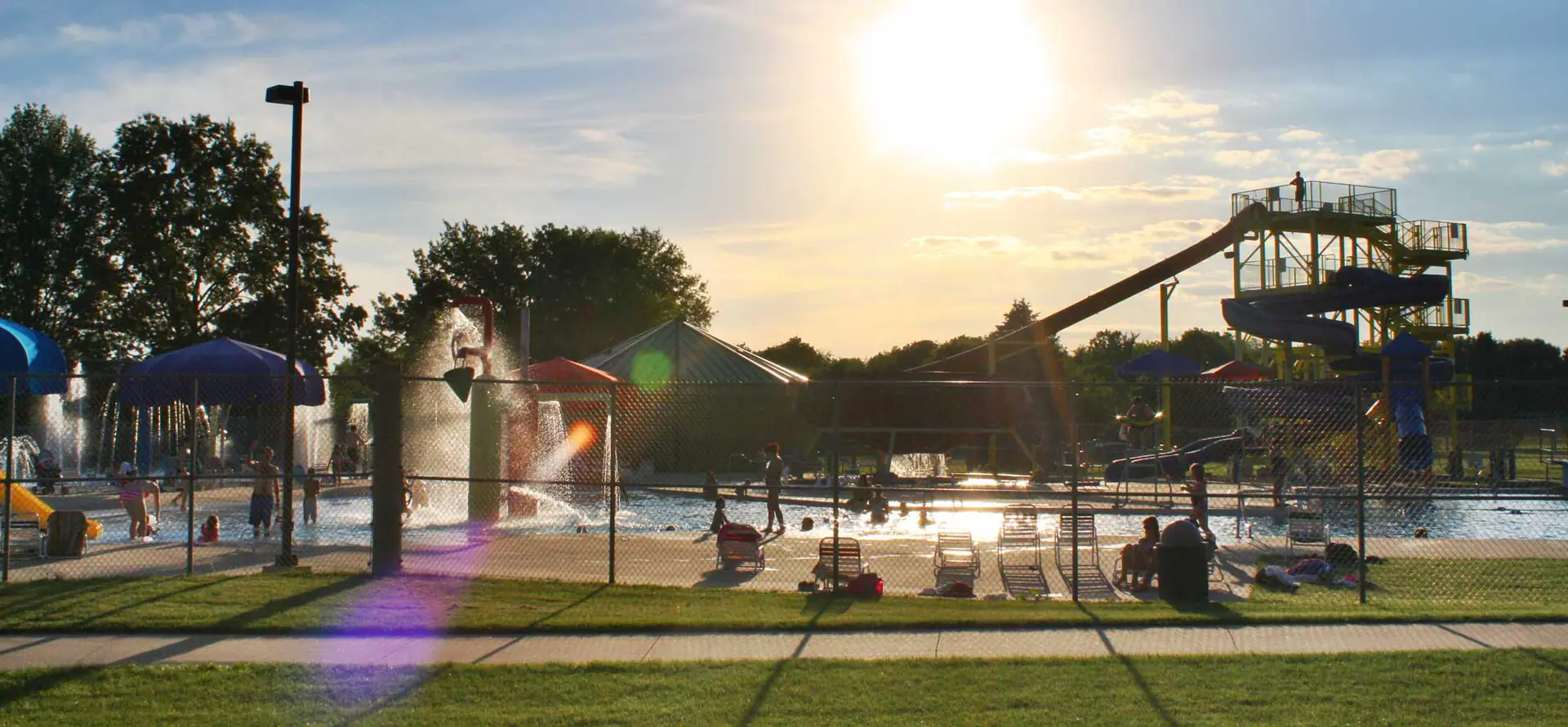 Coralville Community Aquatic Center Splash Deck
