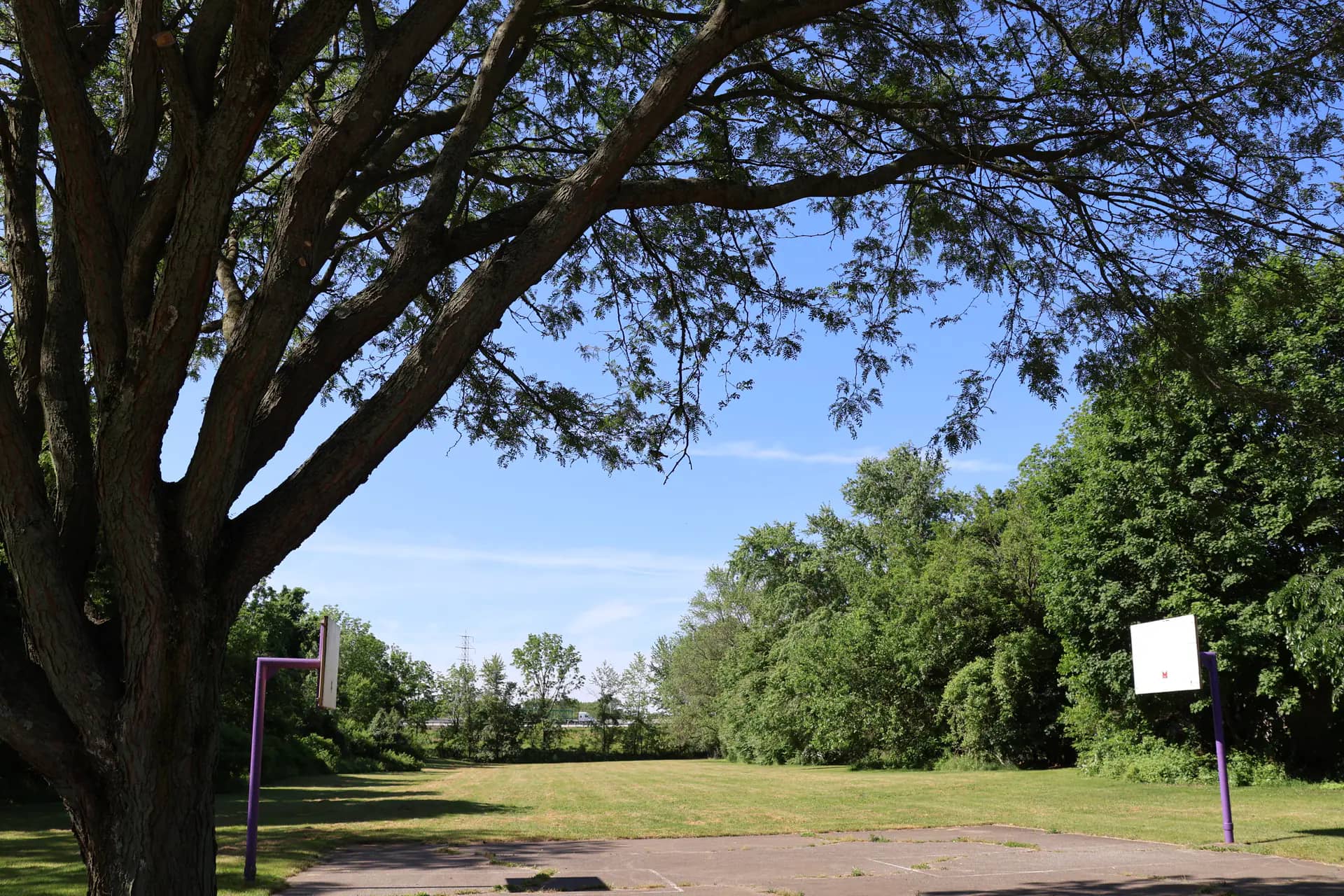 Edgewood Park in Barberton with family park amenities.